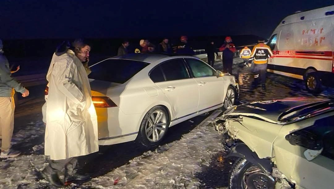 Aksaray’da zincirleme kaza: 12 araç birbirine girdi