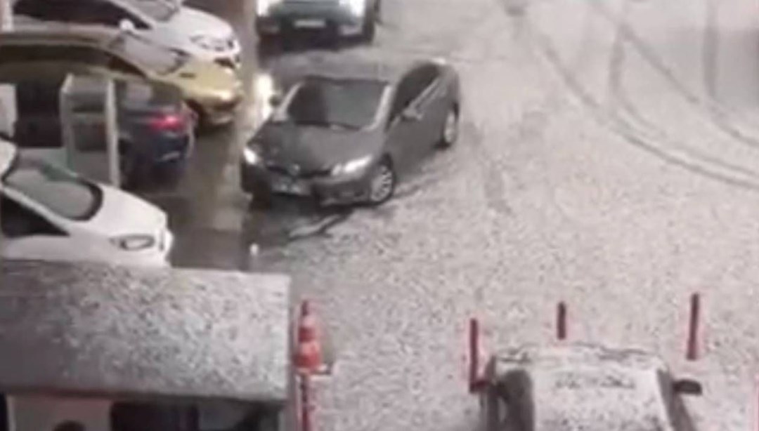 Ankara'da sağanak ve dolu etkili oldu