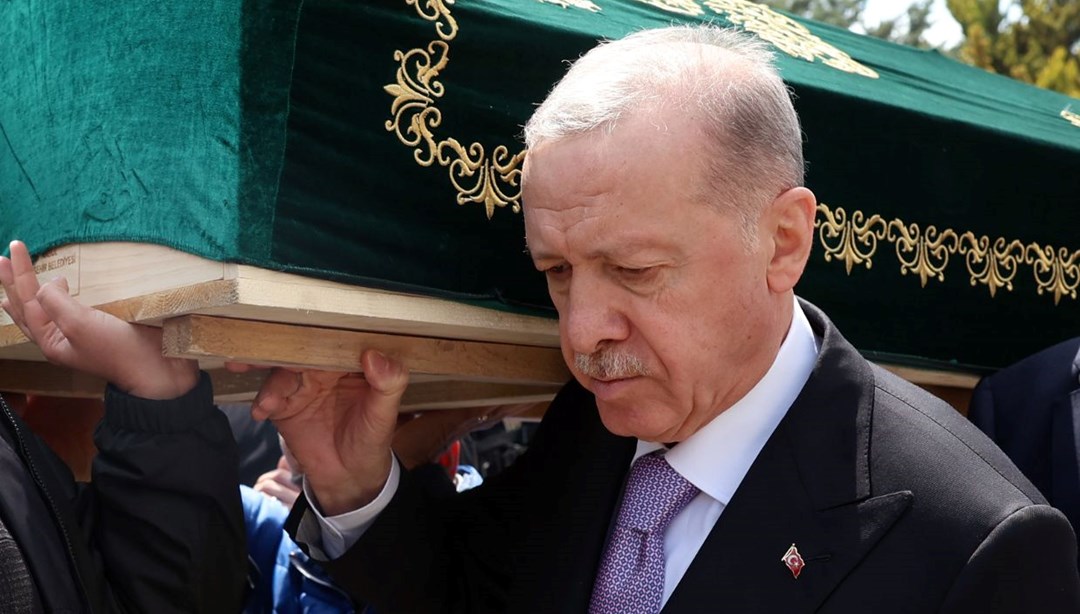 Cumhurbaşkanı Erdoğan'dan yaşamını yitiren Arapça öğretmenine veda