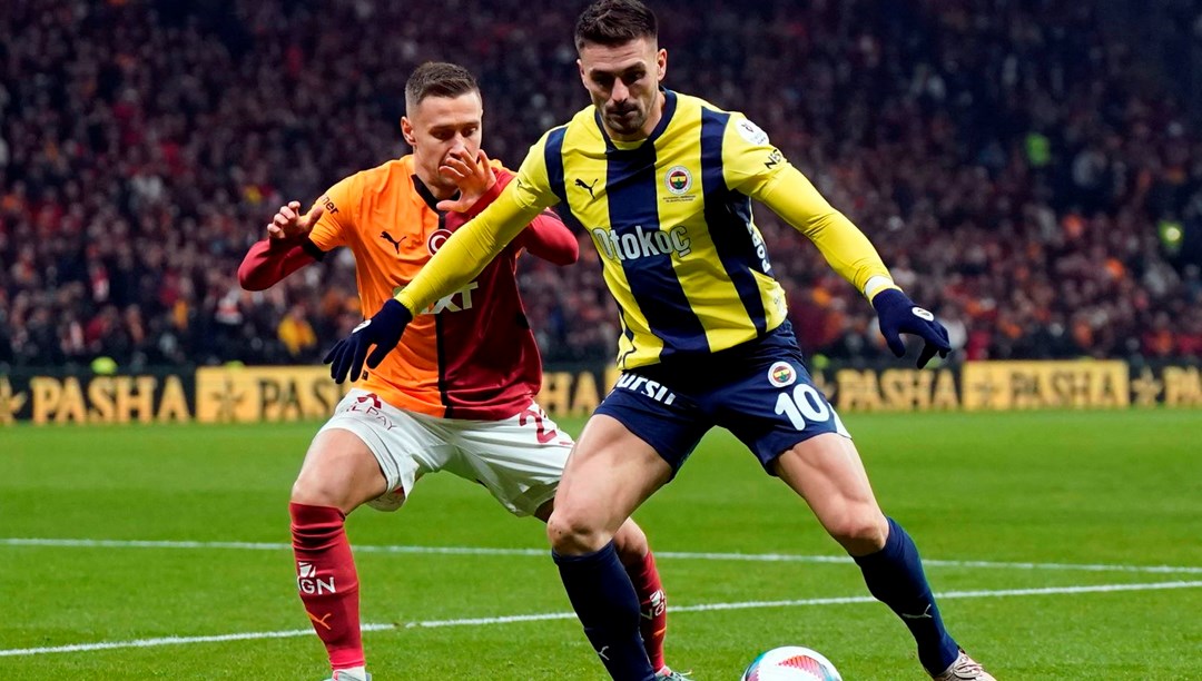 Derbi öncesi Fenerbahçe ve Galatasaray'dan peş peşe paylaşımlar