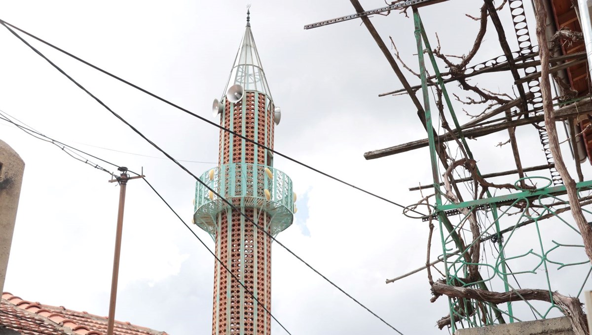 Gesi Bağları türküsüyle bilinen mahalle: Minareler cam, demir ve tuğladan inşa ediliyor