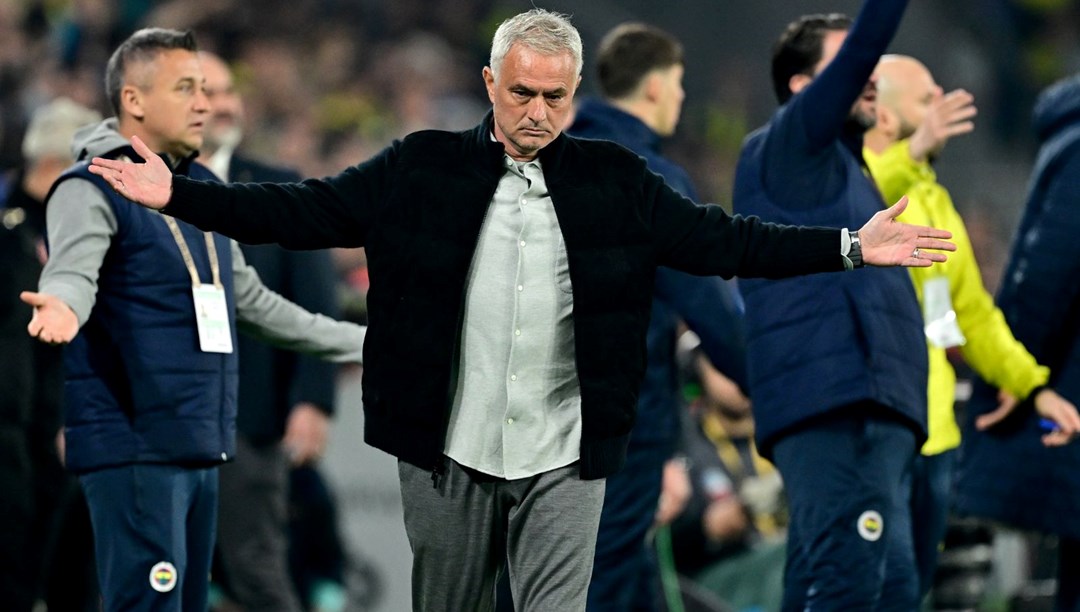 Mourinho'ya tepki: "Modası çoktan geçmiş biri"
