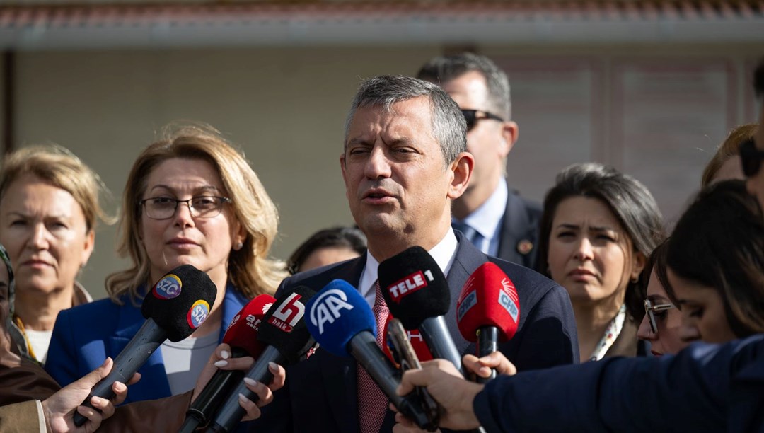 Özgür Özel, Bakırköy Cezaevi'ndeki bazı tutuklu ve hükümlülere görüştü