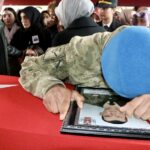 Pençe-Kilit şehidine gözyaşlarıyla veda