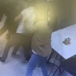Saldırıya uğrayan genç, sığındığı işletmede bıçaklanarak öldü