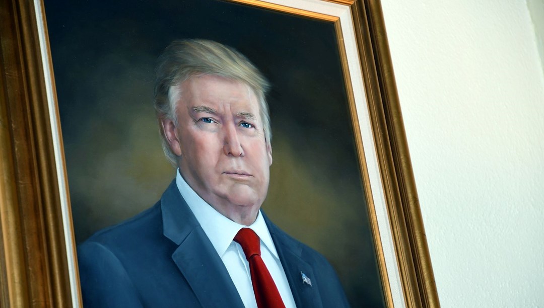 Trump'ın "gerçekten en kötü" portresini yapan sanatçının hayatı değişti
