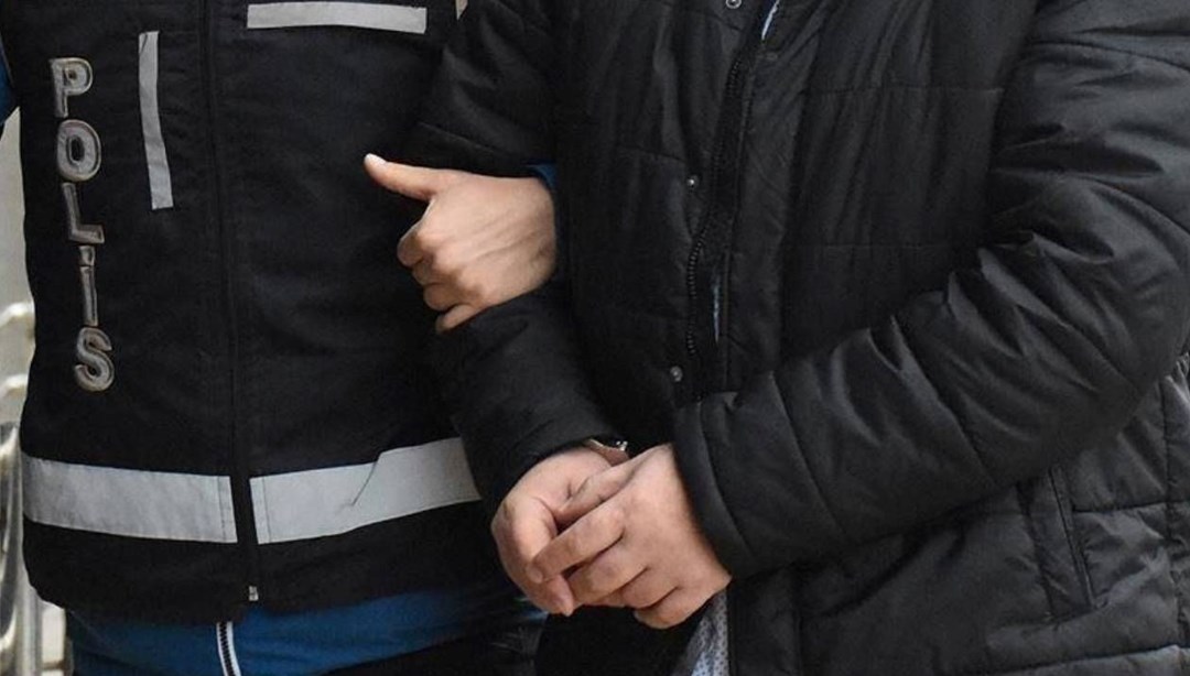 CHP aracı geçerken silahla ateş eden iki kişi tutuklandı