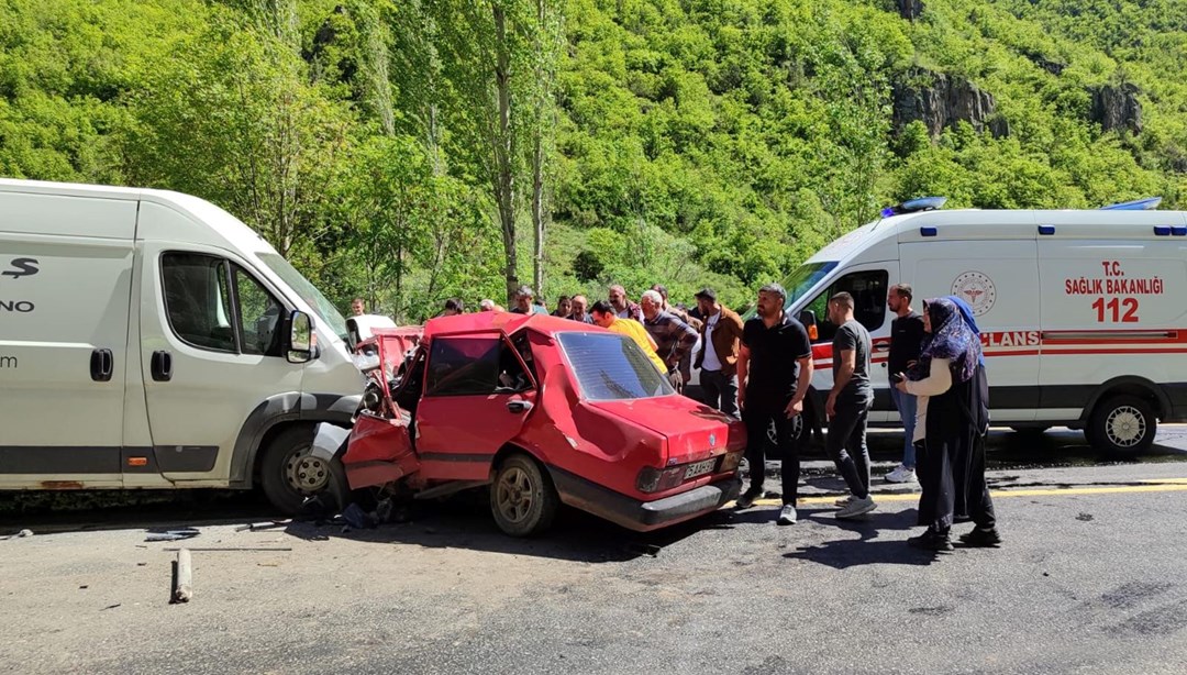 Erzurum'da feci kaza: 2 ölü, 1 yaralı