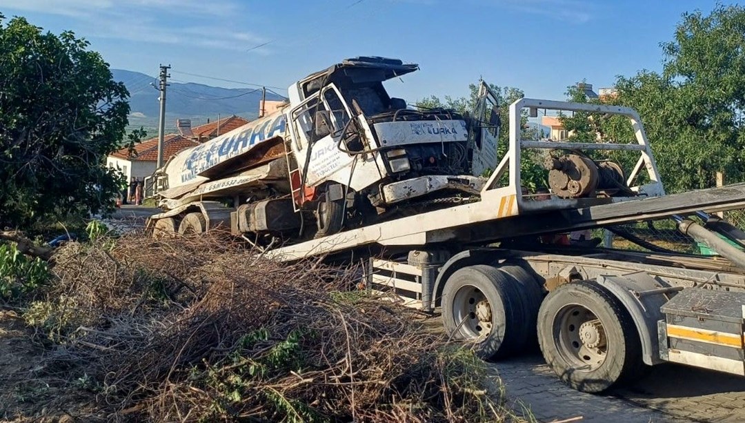 İş makinesini deviren sürücü faciayı engelledi