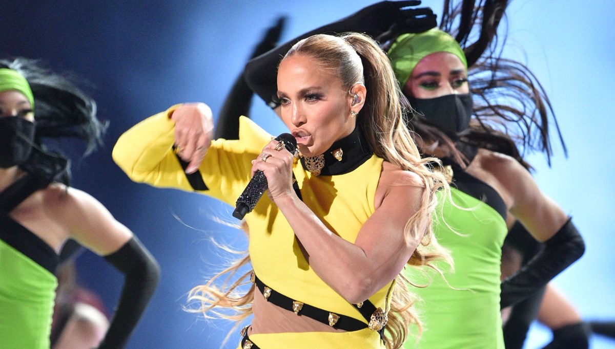 Jennifer Lopez müjdeli haberi verdi