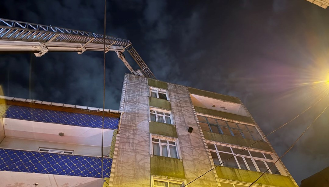 Küçükçekmece'de 7 katlı binada korkutan yangın