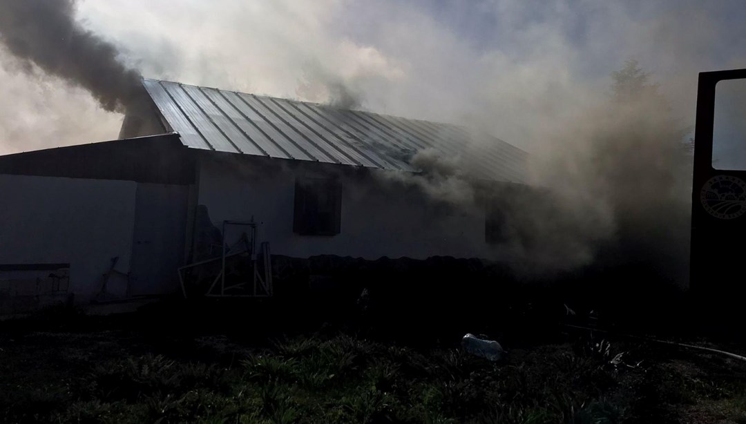 Sakarya'da yayla evinde yangın: 4 kişi dumandan etkilendi