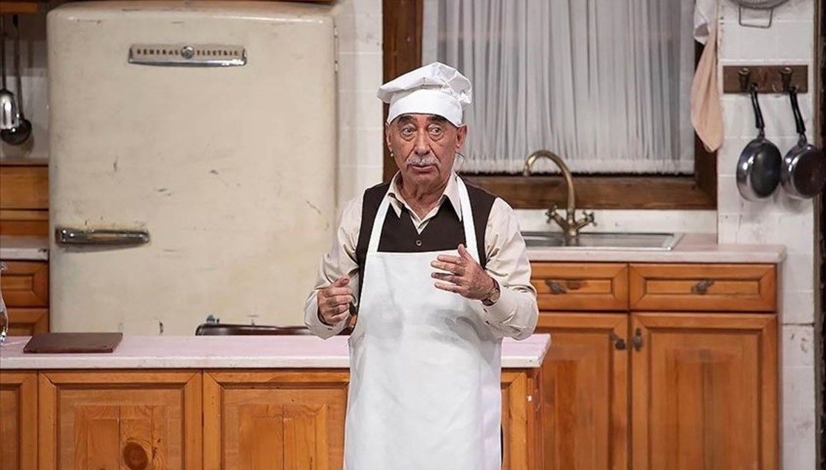 Şener Şen'in başrolünde yer aldığı Zengin Mutfağı oyunu son kez sahnede