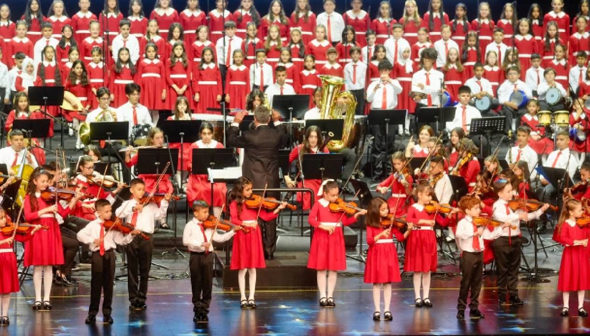 Cumhurbaşkanlığı Çocuk Orkestrası ve Korosu AKM'de konser verdi