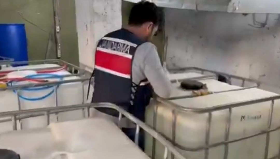 Antalya'da 119 bin litre sahte-kaçak alkol yakalandı