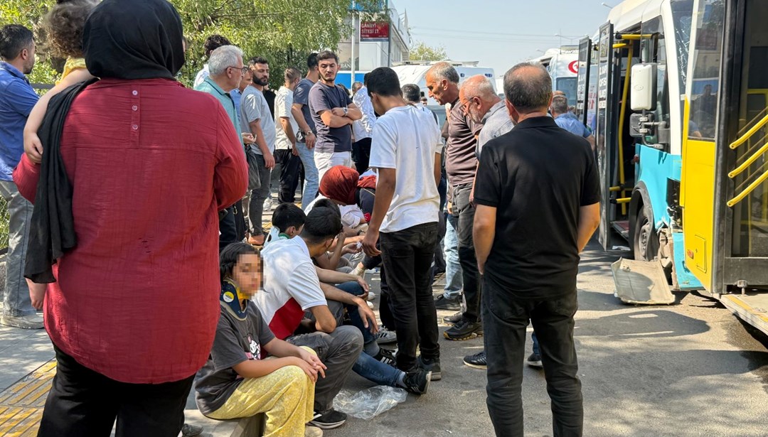 Diyarbakır'da freni patlayan halk otobüsü durağa daldı: Çok sayıda yaralı var