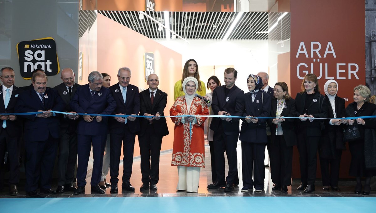 VakıfBank Sanat Galerisi, Ara Güler sergisiyle açıldı: Açılışı Emine Erdoğan yaptı