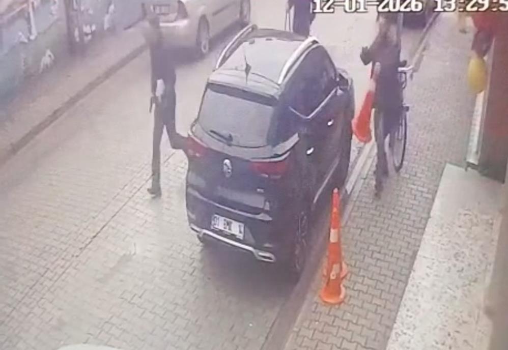 Okul önünde dehşet