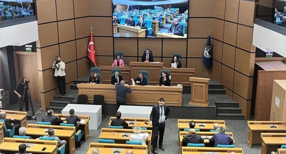 Üsküdar Belediyesi’nde Başkan Vekilliği Seçiminde Gerilim Tırmanıyor: İkinci Turda Gözler Meclis’te