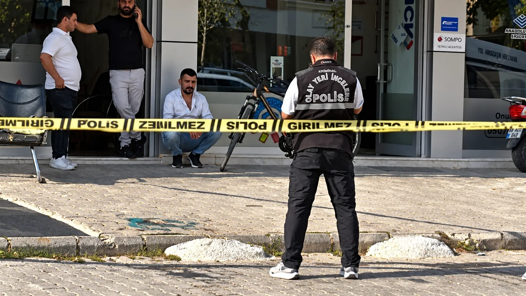 Aksaray’da balkonda çay içerken 5’inci kattan düştü: Erol Baysal ağır yaralandı