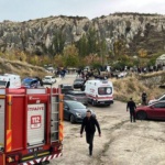 KAPADOKYA'DA PERİBACASI YIKILDI: ÖLÜ VE YARALILAR VAR