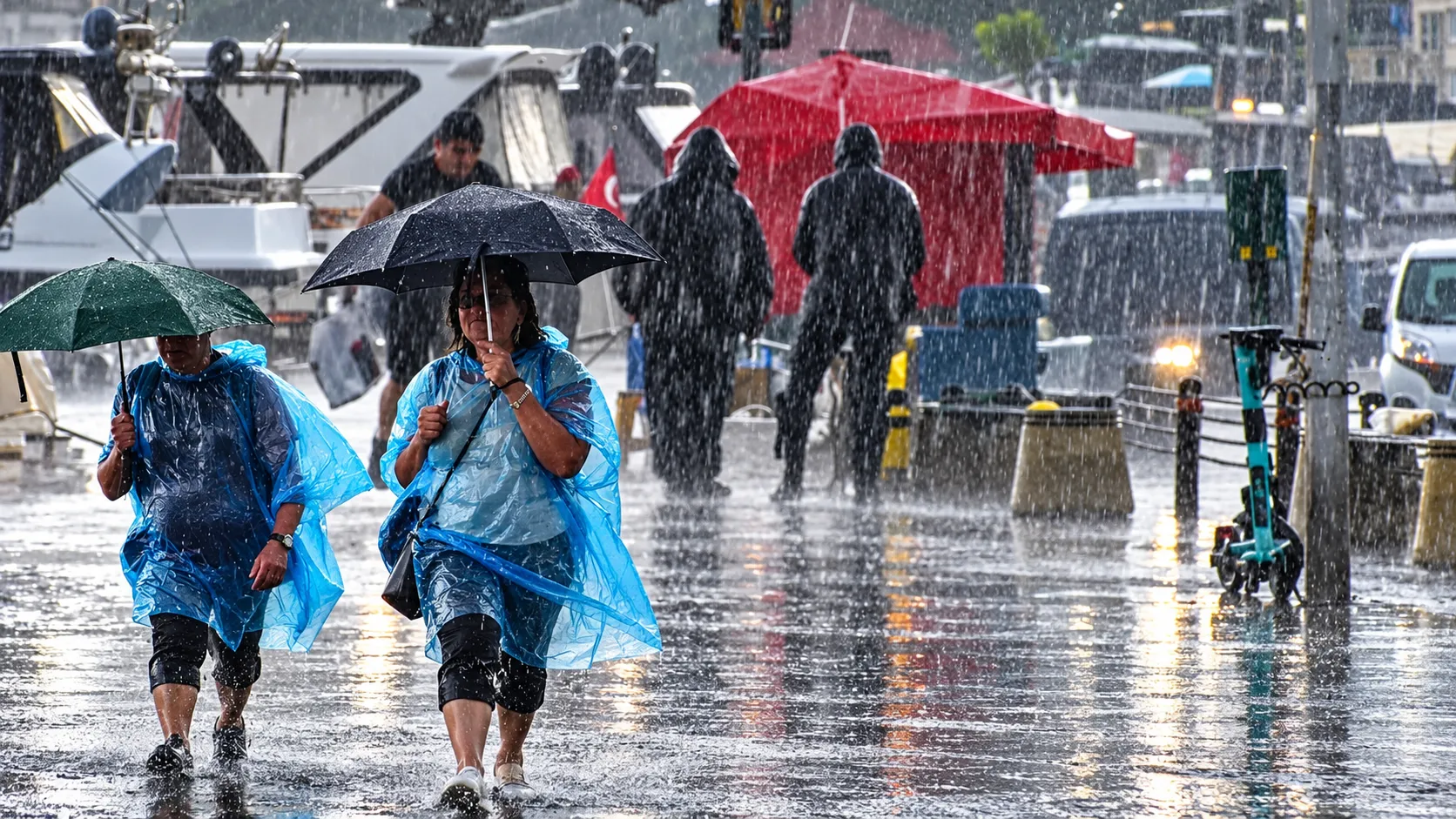 Meteoroloji’den 19 ile sarı kod: Kuvvetli sağanak, sel ve toz taşınımı uyarısı